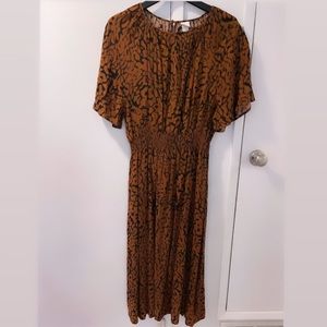 H&M short sleeve cheetah print dress